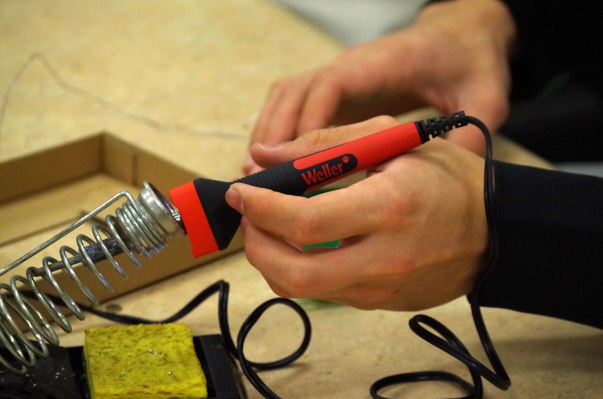 gas-powered soldering irons